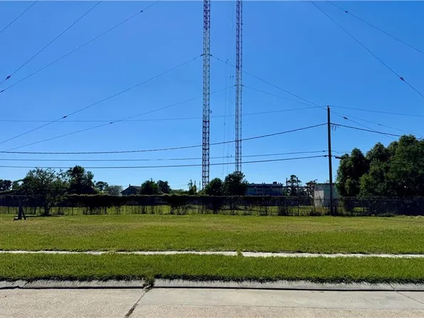 712 Daryl Dr, Chalmette, LA 70043