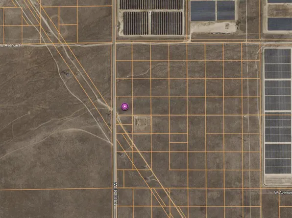 On 110th West H4, Lancaster, CA 93536