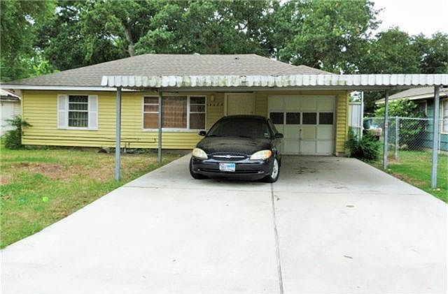 1st image of 10626 Valencia Dr