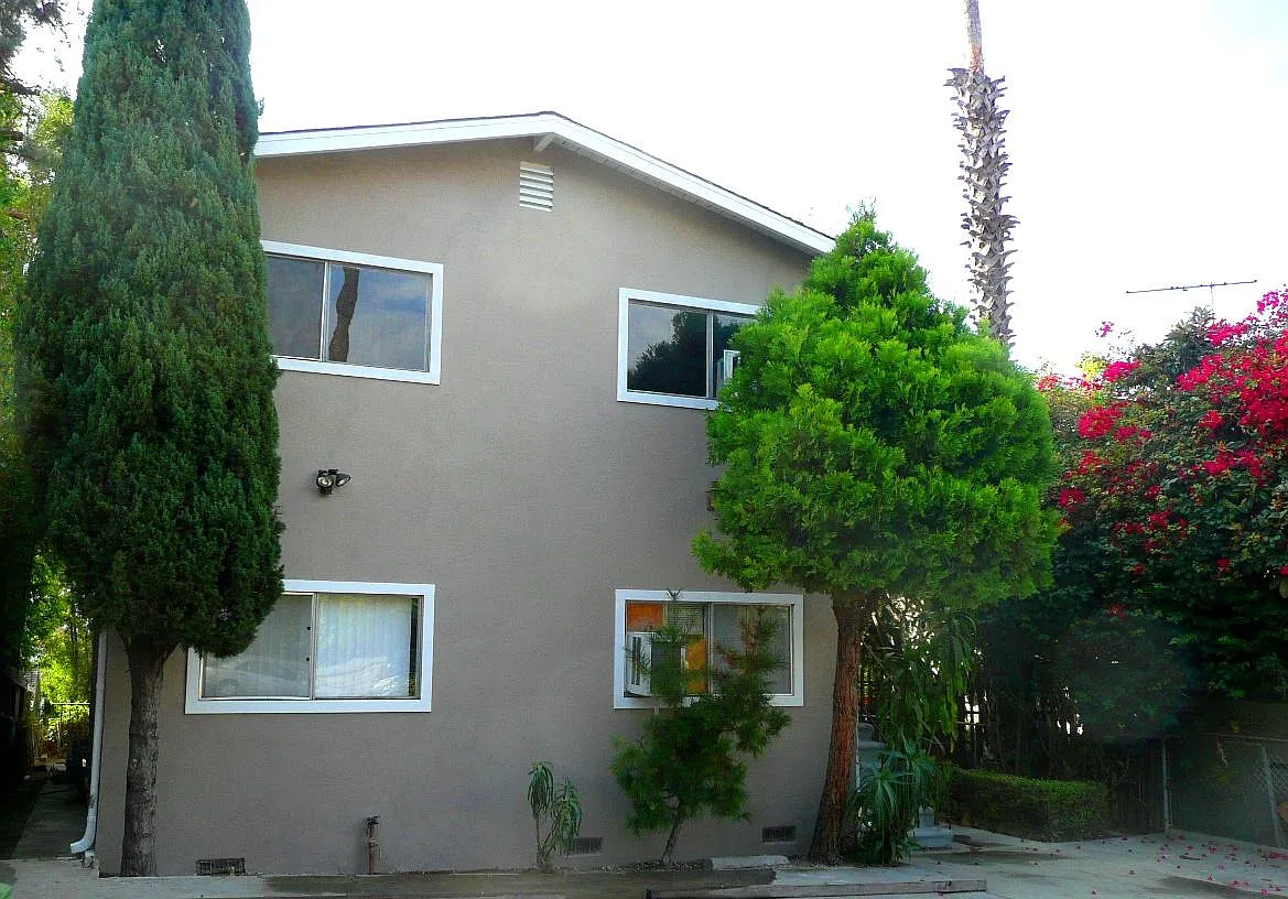 2 bed, 900 sqft, $2,900 — Photo 1