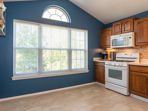 4th image of 1608 Columbia Cir Unit 2