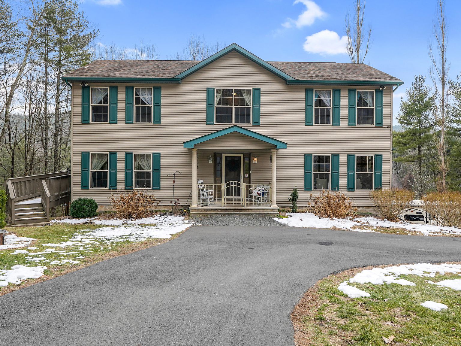 110 Milford Estates Dr, Milford, Pa 18337 