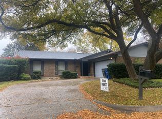 15711 Kingscrest Cir, Dallas, TX 75248