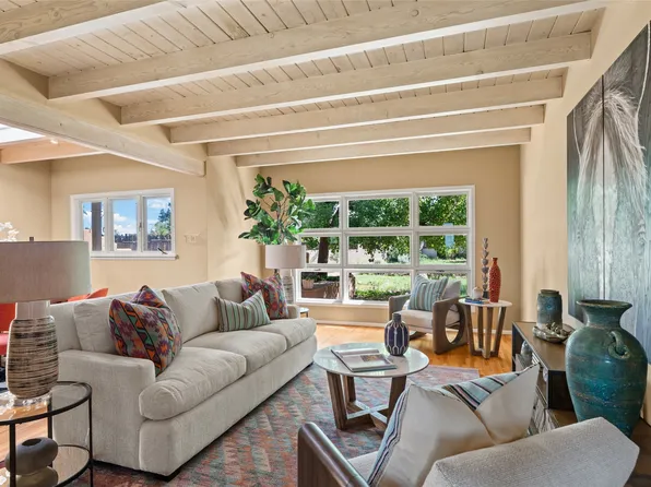 103 Mateo Cir N, Santa Fe, NM 87505