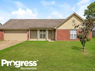7438 Crystal Dr, Horn Lake, MS 38637