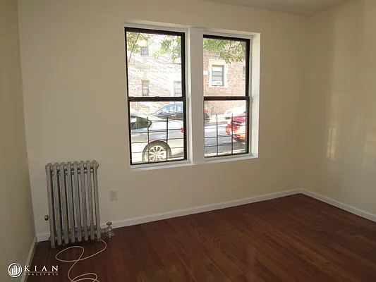 Rented by Kian Realty | media 23