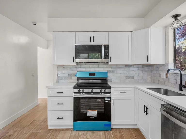 509 S Mansfield Ave — Photo 7