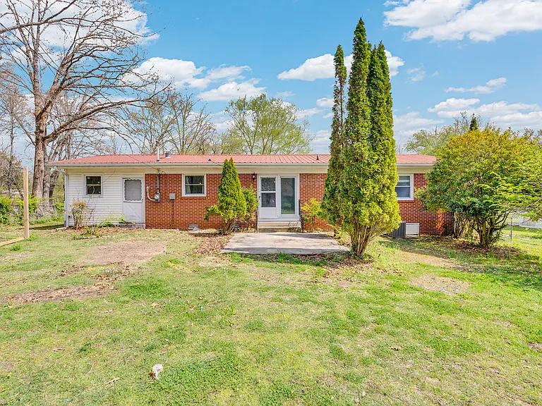 1222 Glenwood Dr — Photo 1