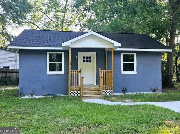 201 E 6th St, West Point, GA 31833