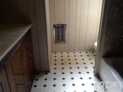 2nd image of 1080 Pine Ln