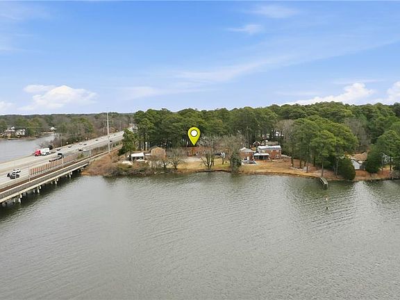 3rd image of 5207 Riverwood Rd