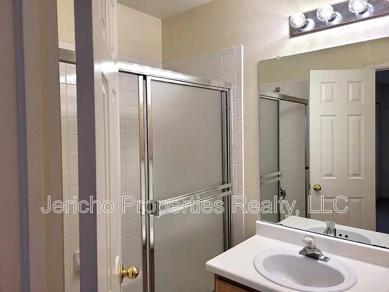 5215 Dudley St — Photo 11