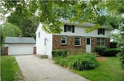 2nd image of 1032 Westmoor Dr NW