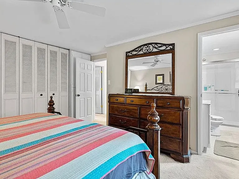 6101 Chatham Dr — Photo 18