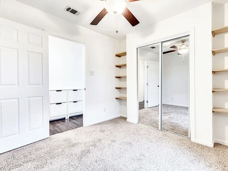 5607 Samuel Huston Ave — Photo 16