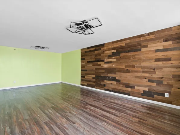 200 Winston Drive image 4 of 28