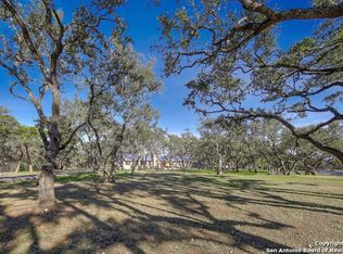 111 Shavano Dr, Shavano Park, TX 78231