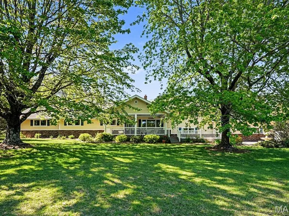 525 Highway Dd, Cuba, MO 65453