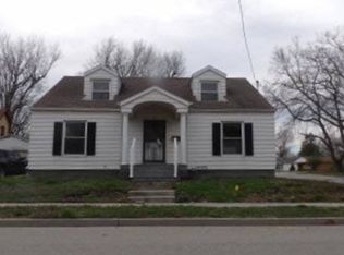 315 N Cherokee St, Taylorville, IL 62568
