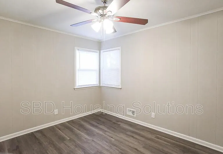 1903 S Crescent Ave — Photo 5