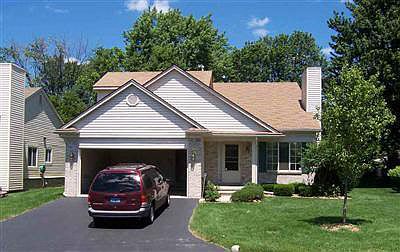 1st image of 28720 Bayberry Ct W
