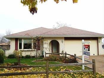 1st image of 418 Whipple Ln