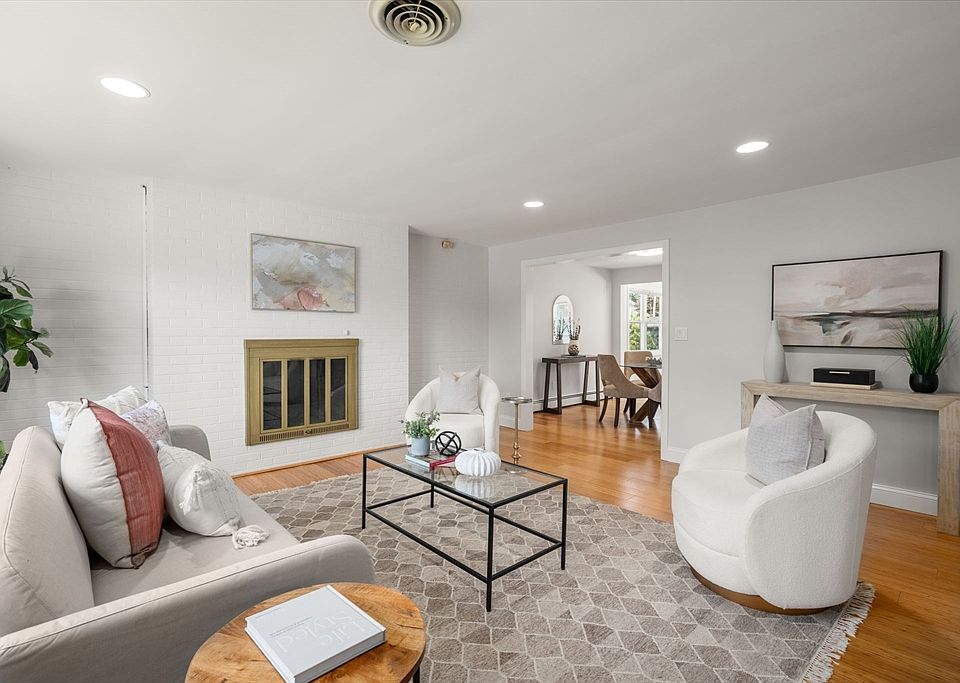 1st image of 62 James St