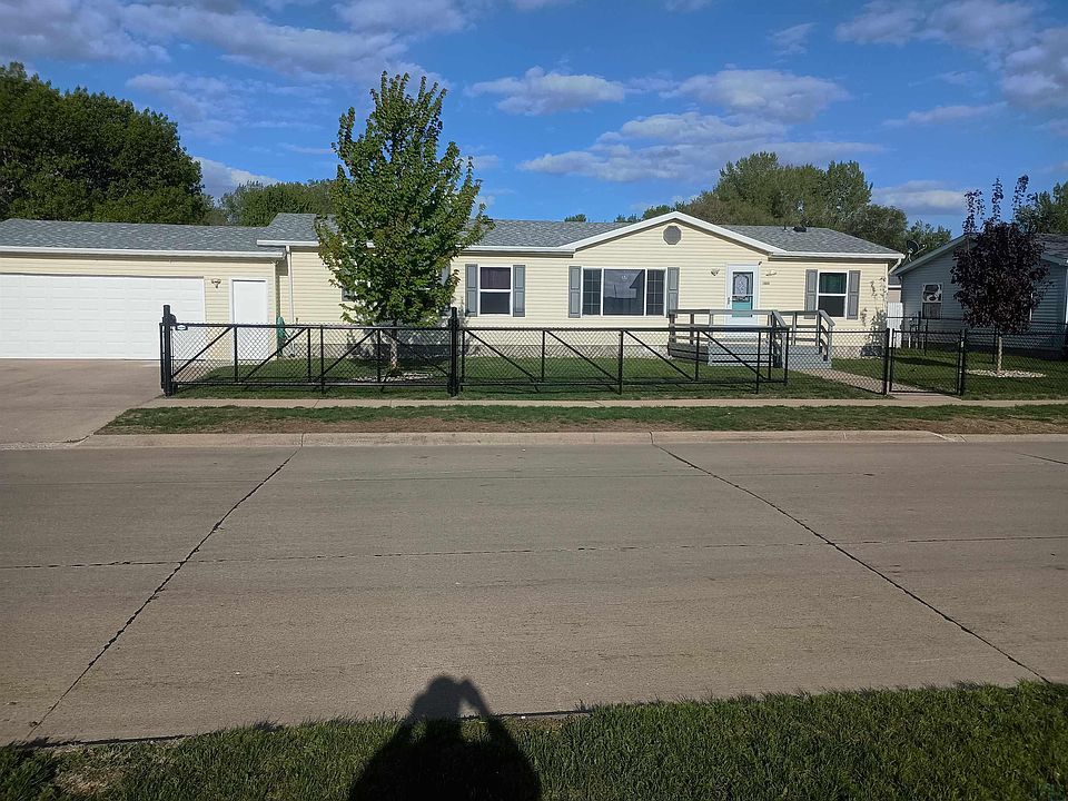 1st image of 1920 Cavalier Way