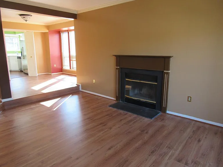 7734 Chatfield Ln — Photo 20
