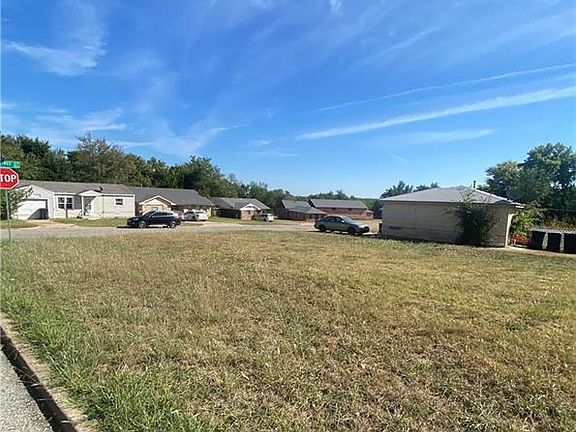 4th image of 1821 Peachtree Ave Lot 1