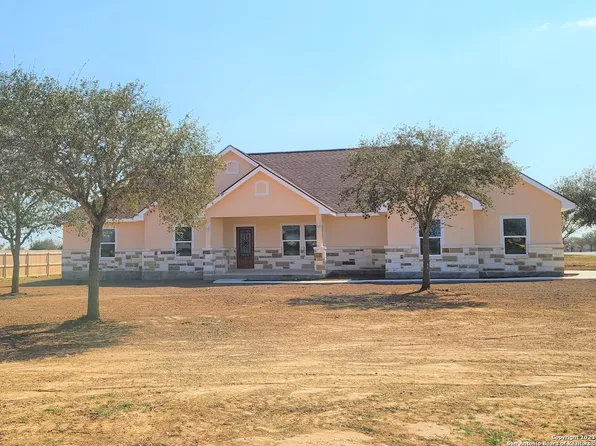 164 E MEDIUM MEADOW DR, Lytle, TX 78052