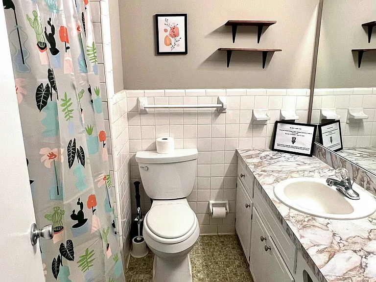 Hallway shared bath