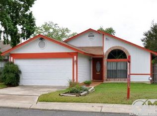 8425 Maple Ridge Dr, San Antonio, TX 78239
