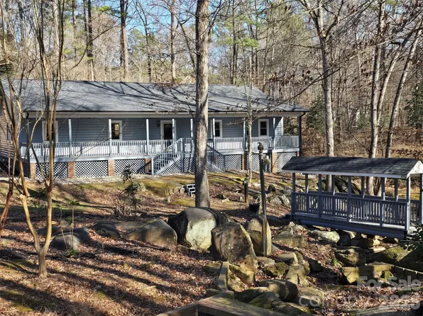 6802 Lowesville Ln, Stanley, NC 28164