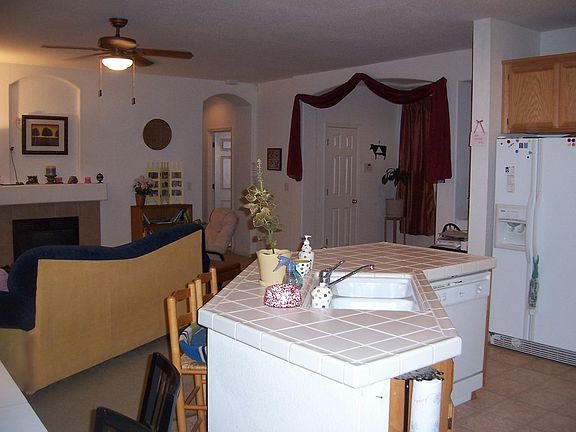 Kitchen Island / Great Room / Entry