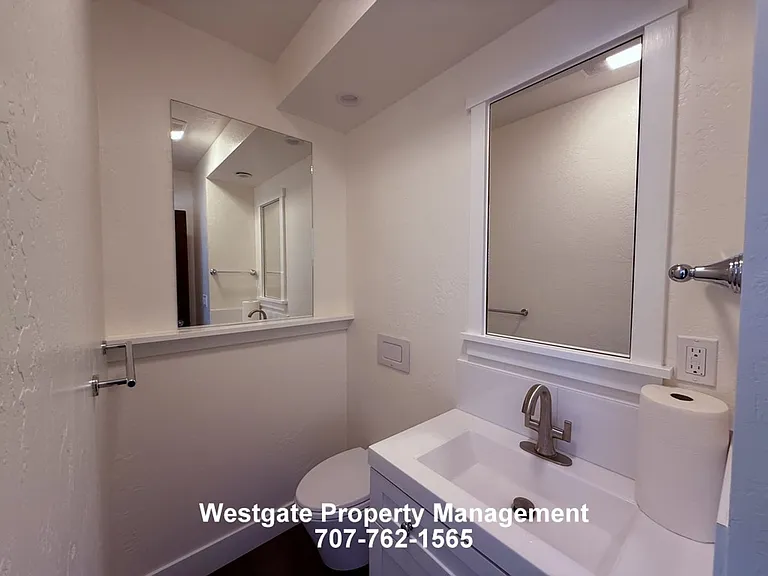 220 Payran St — Photo 9