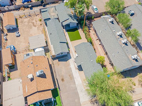 3rd image of 1425 E Roosevelt St #14272