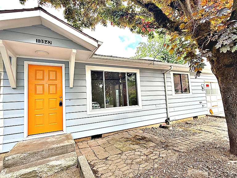 13942 SE Division St — Photo 1