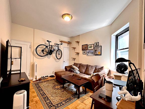 2nd image of 106 W 96th St APT 2B