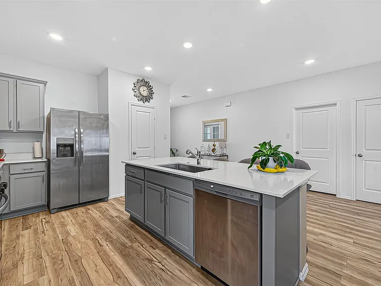 27222 Woodridge Glen Dr — Photo 17