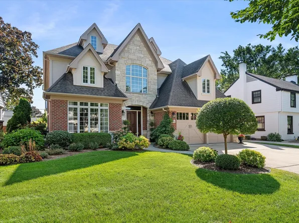 163 S Berkley Ave, Elmhurst, IL 60126