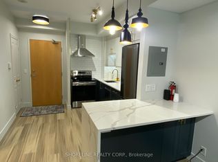 3939 Duke Of York Blvd #205, Mississauga, ON L5B 4N2