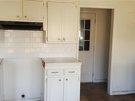 5th image of 4737 Forest Hills Dr