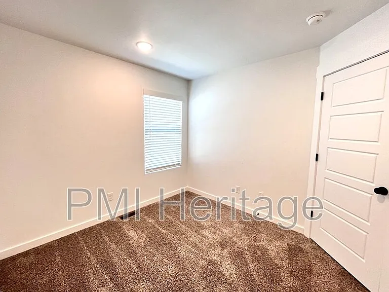 950 Ventnor Ave — Photo 10