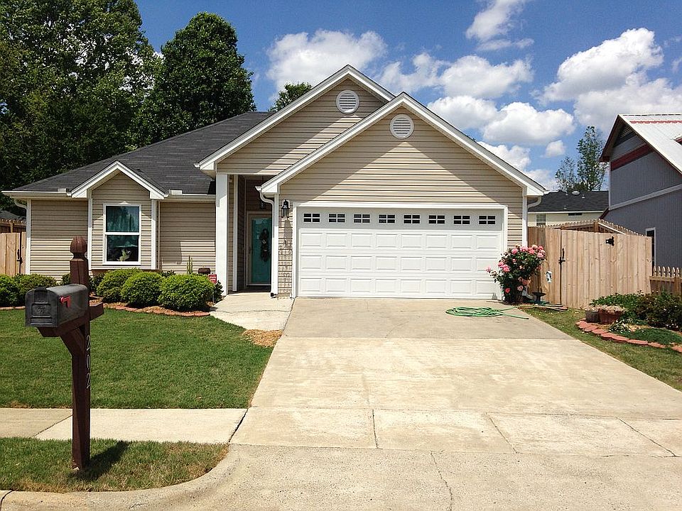 1st image of 202 Cypress Creek Dr