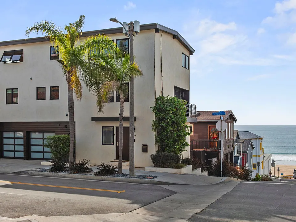 3519 Manhattan Ave