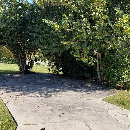 3rd image of 823 Yacht Club Way