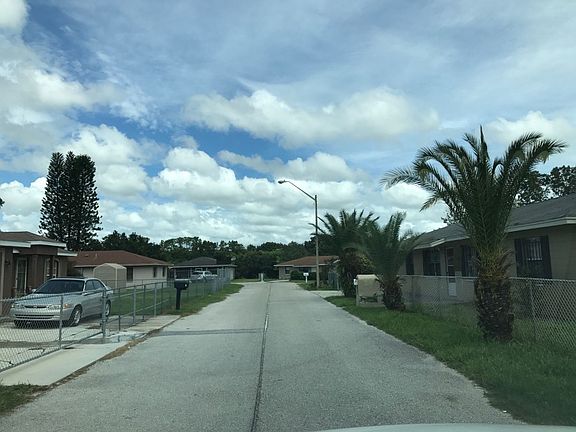 5th image of 1702 Blossom Cir E