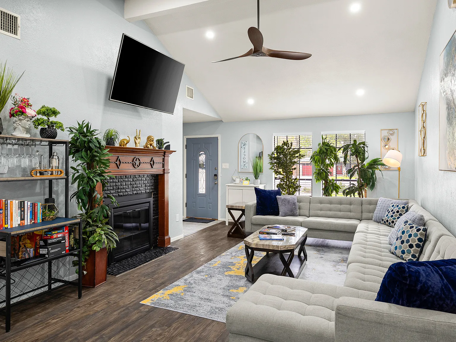 5 bed, 1890 sqft, $6,000 — Photo 4