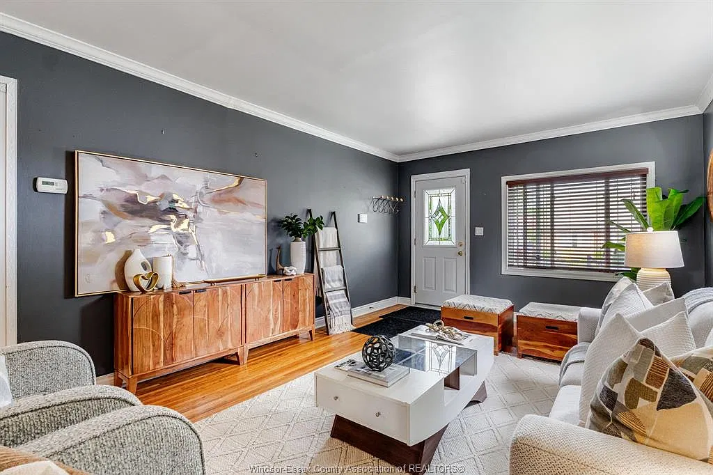 4 bed, $2,695 — Photo 3